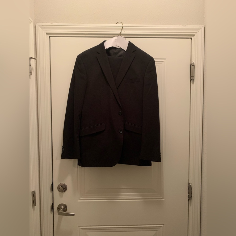 Kenneth Cole Black suit 42R